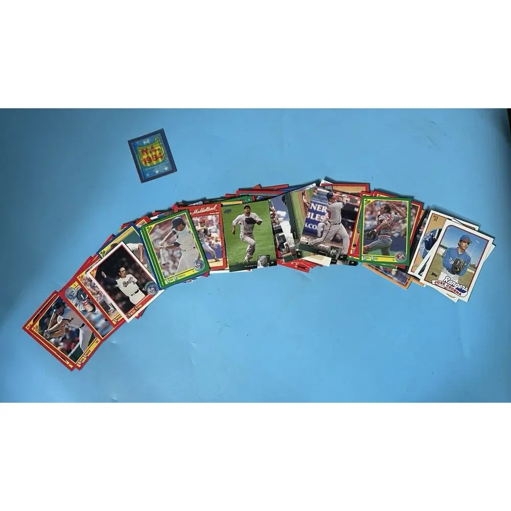MLB Superstar's Past & Present Base ball Card Lot 100 Cards